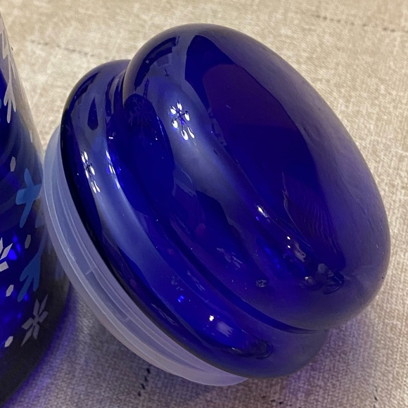 Vintage Libbey Cobalt Blue Glass Jar Canister with Lid Christmas Snowflakes - Picture 8 of 9